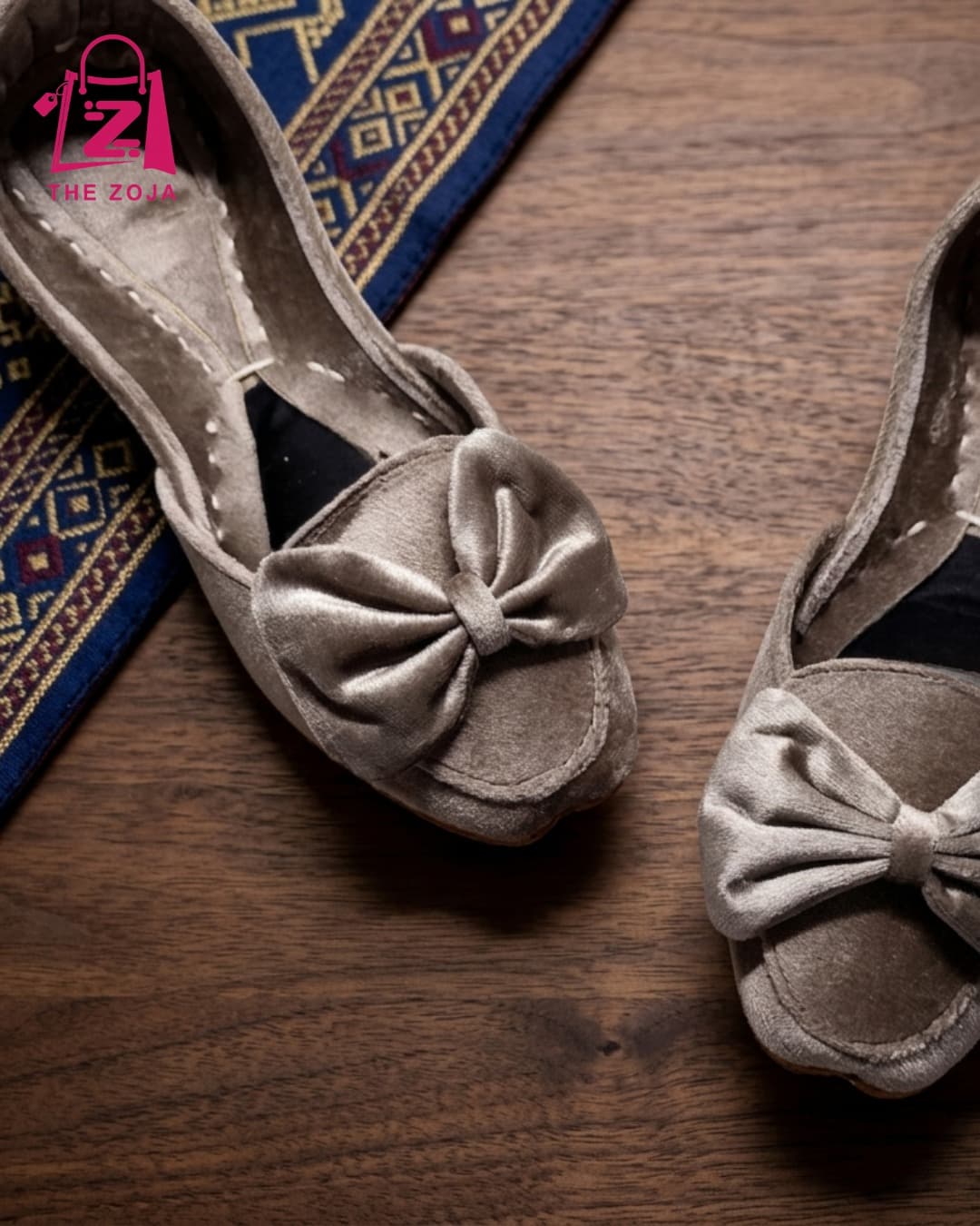 Silver Velvet Bow Khussa