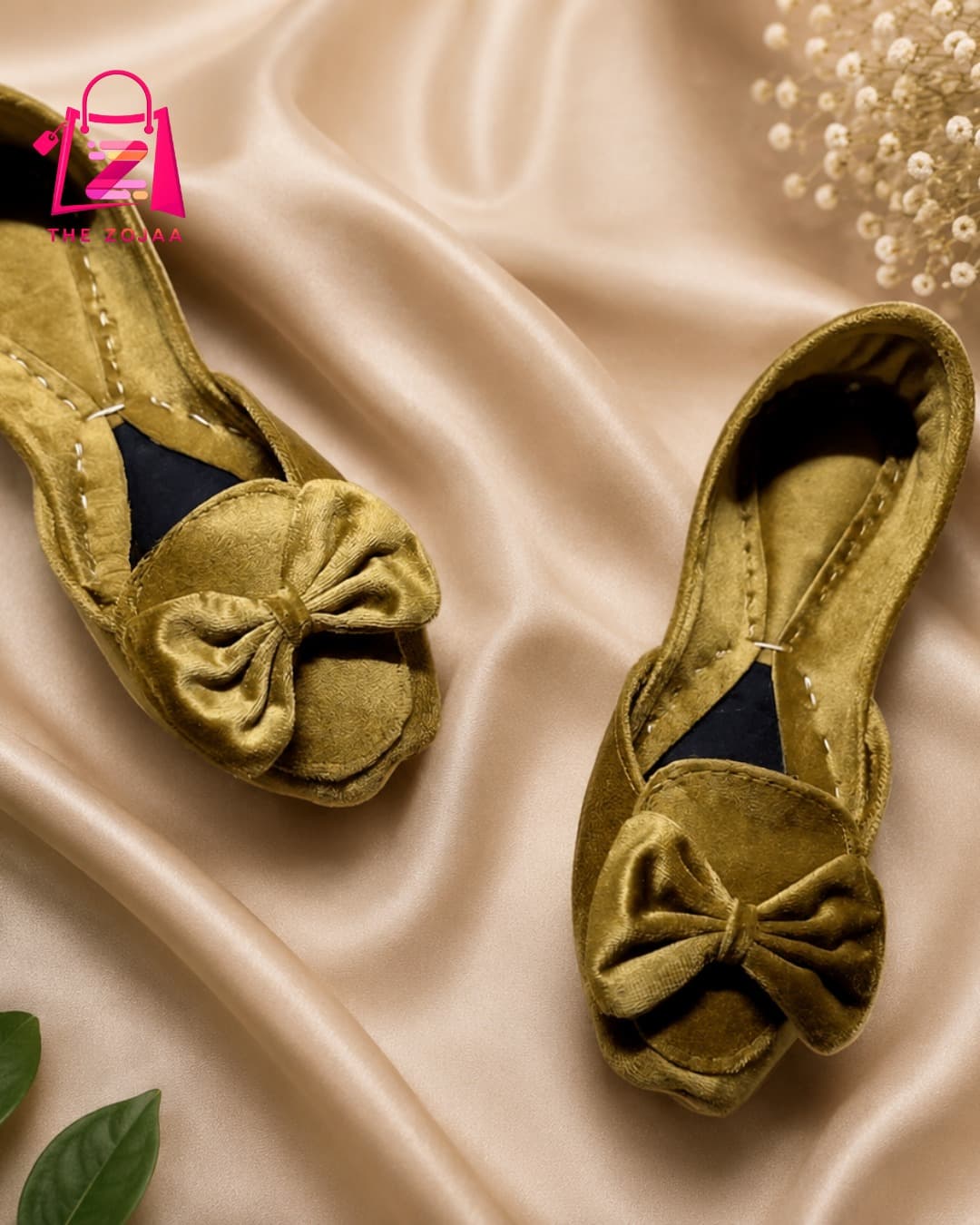Golden Velvet Bow Khussa